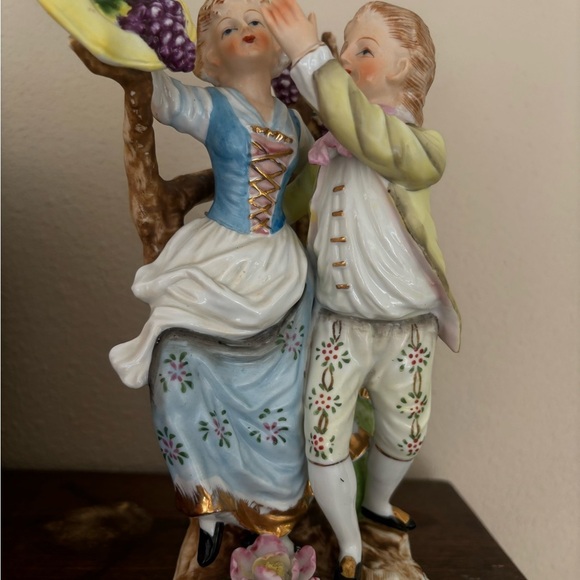 Vintage Ucagco Japan Couple In A Vineyard Gold Trim - Picture 10 of 10